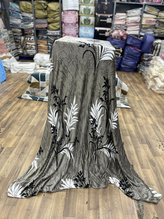 Olive Mist Velvet Towel – Monochrome Leaf Edition