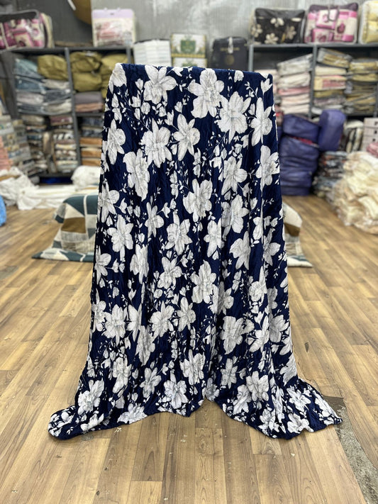 Tropical Bloom Crinkled Towel – Deep Navy & Soft White